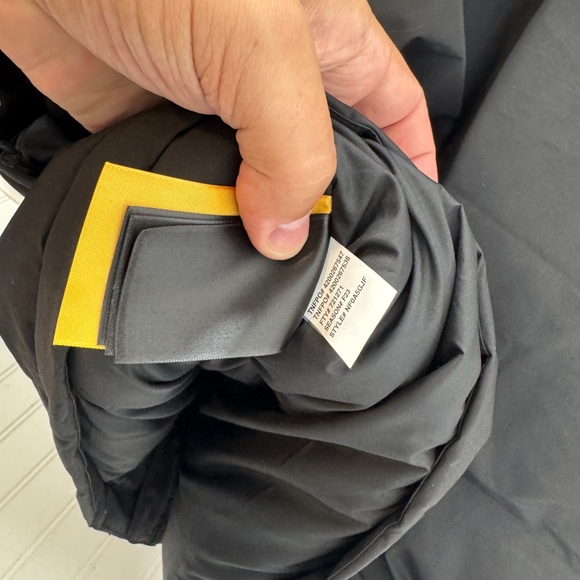 EUC The North Face 600 DryVent Black Parka XL - Picture 9 of 9